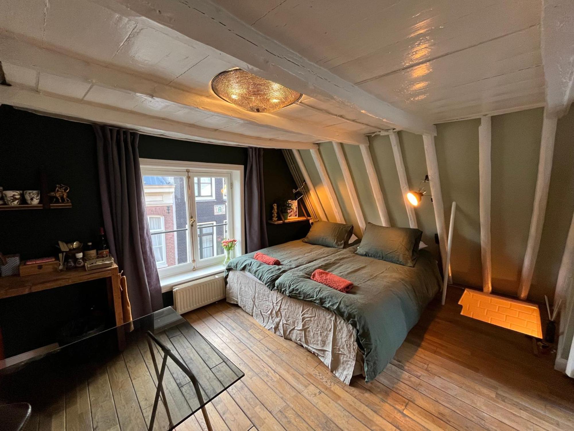 Attic Monkeys Lodge Амстердам Екстериор снимка